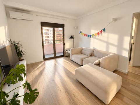 First photo of the property
