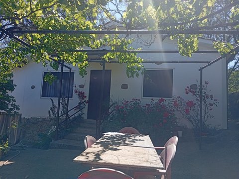First photo of the property