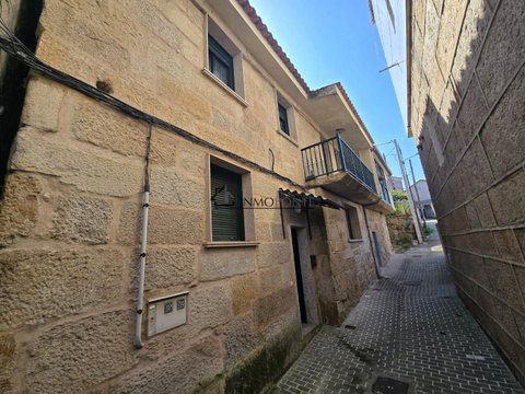 First photo of the property