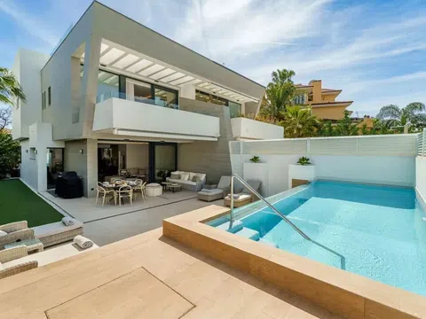 Fotografía del inmueble reportado: 14.000 €/mes — Málaga, Málaga