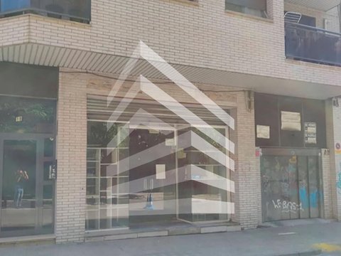 First photo of the property