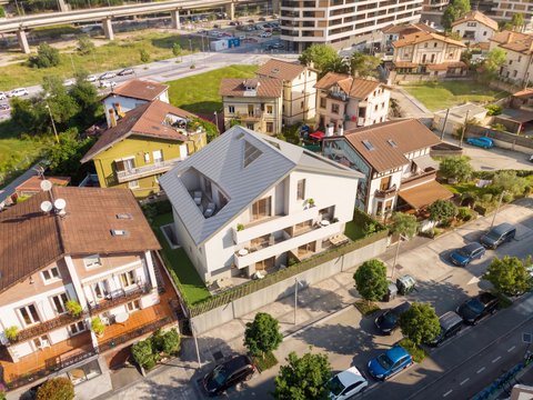 Перша фотографія об’єкта нерухомості