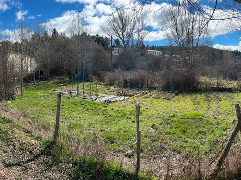 First photo of the property