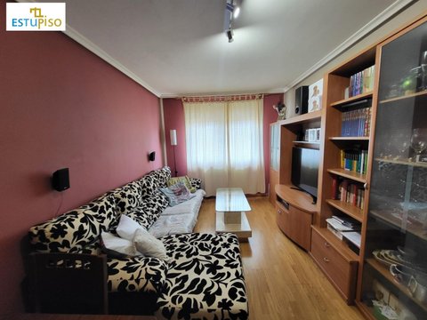 First photo of the property