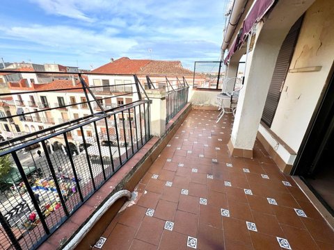 First photo of the property