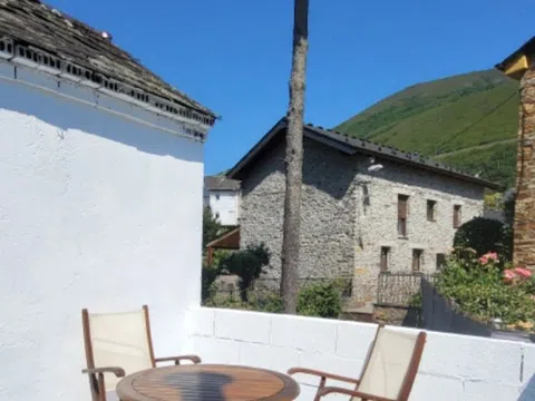 Fotografía del inmueble reportado: 700 €/mes — León, León