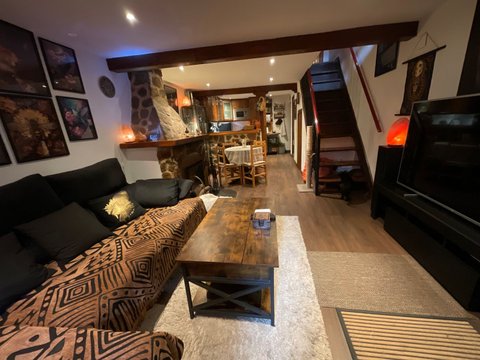 First photo of the property