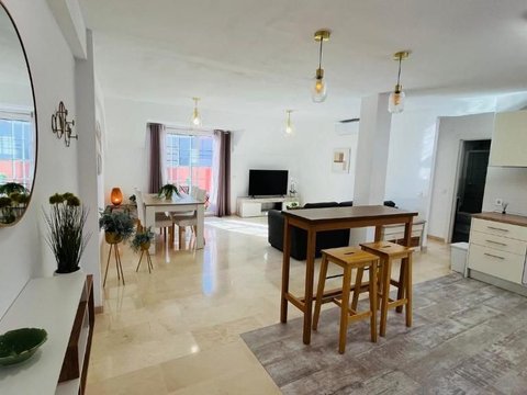 First photo of the property