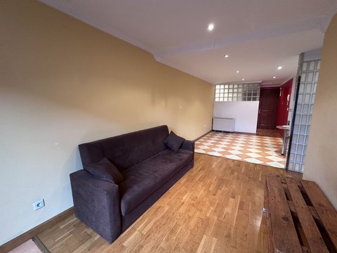 First photo of the property