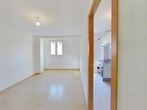 First photo of the property