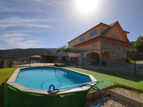 First photo of the property