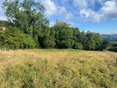 First photo of the property