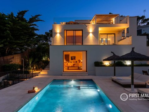 4-bedroom freehold villa in Calvià — photo 1 of 5