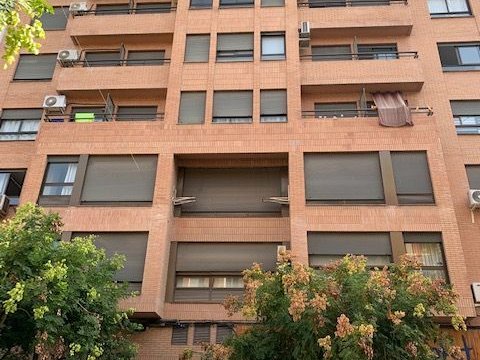 First photo of the property
