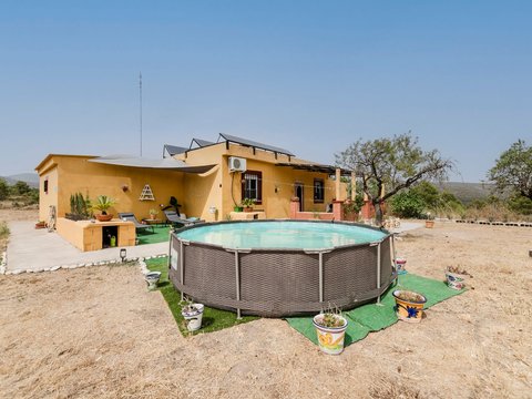 First photo of the property