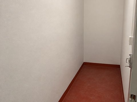 Перша фотографія об’єкта нерухомості