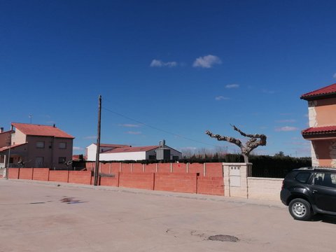 First photo of the property