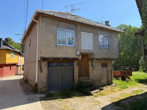First photo of the property