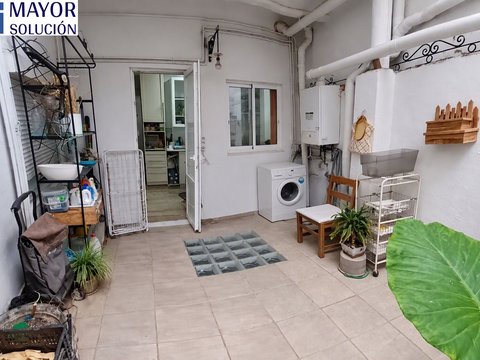 Перша фотографія об’єкта нерухомості