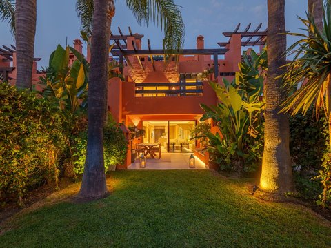 4-bedroom freehold villa in Marbella — photo 1 of 1