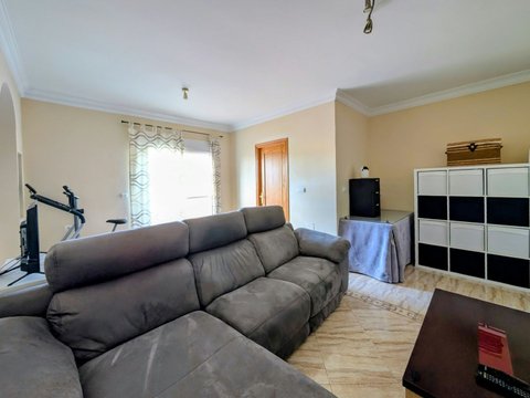 First photo of the property