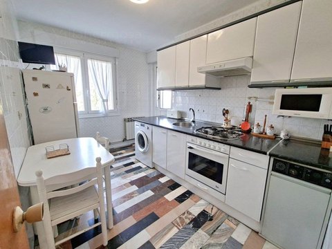 First photo of the property