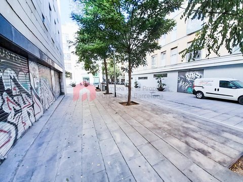 Перша фотографія об’єкта нерухомості