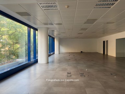 First photo of the property