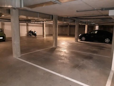 Перша фотографія об’єкта нерухомості