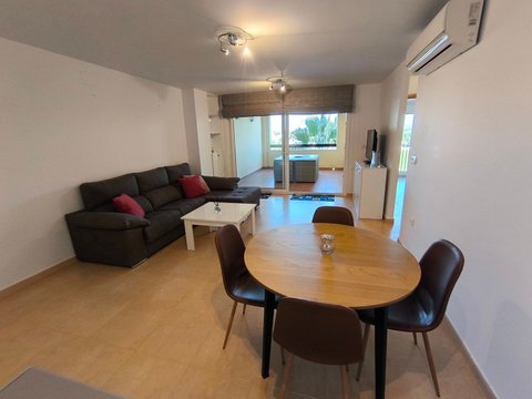First photo of the property