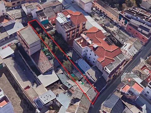 First photo of the property