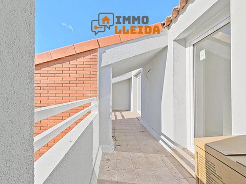 First photo of the property
