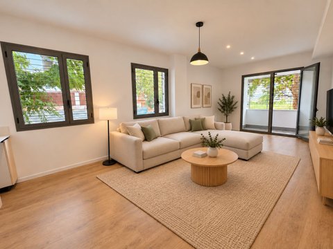 First photo of the property