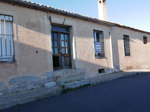 First photo of the property