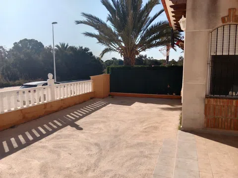 Fotografía del inmueble reportado: 750 €/mes — Alicante, Alicante