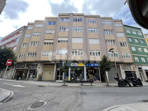 First photo of the property