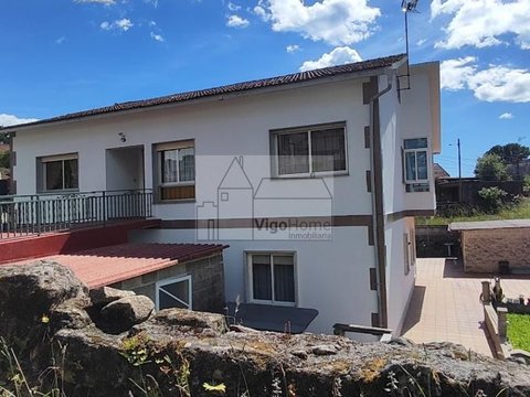 First photo of the property