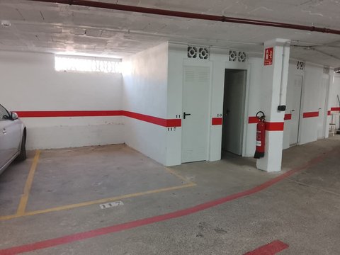 First photo of the property