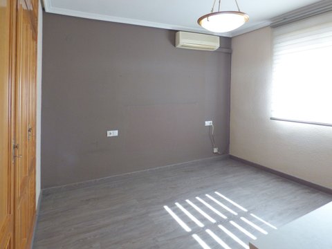 First photo of the property