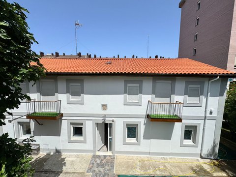 First photo of the property