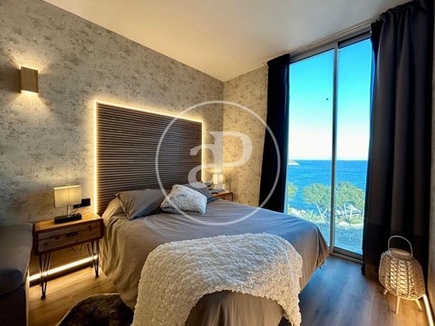 First photo of the property