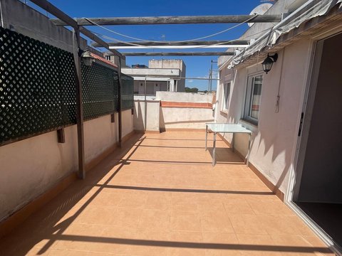 First photo of the property