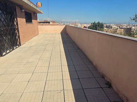First photo of the property