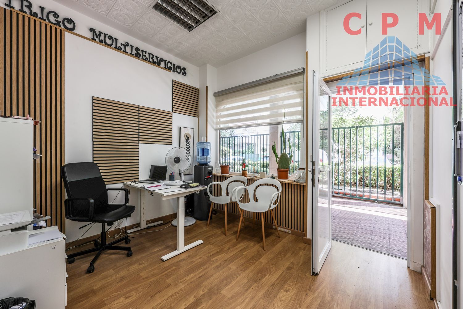 local-y-naves en madrid · latina 130000€