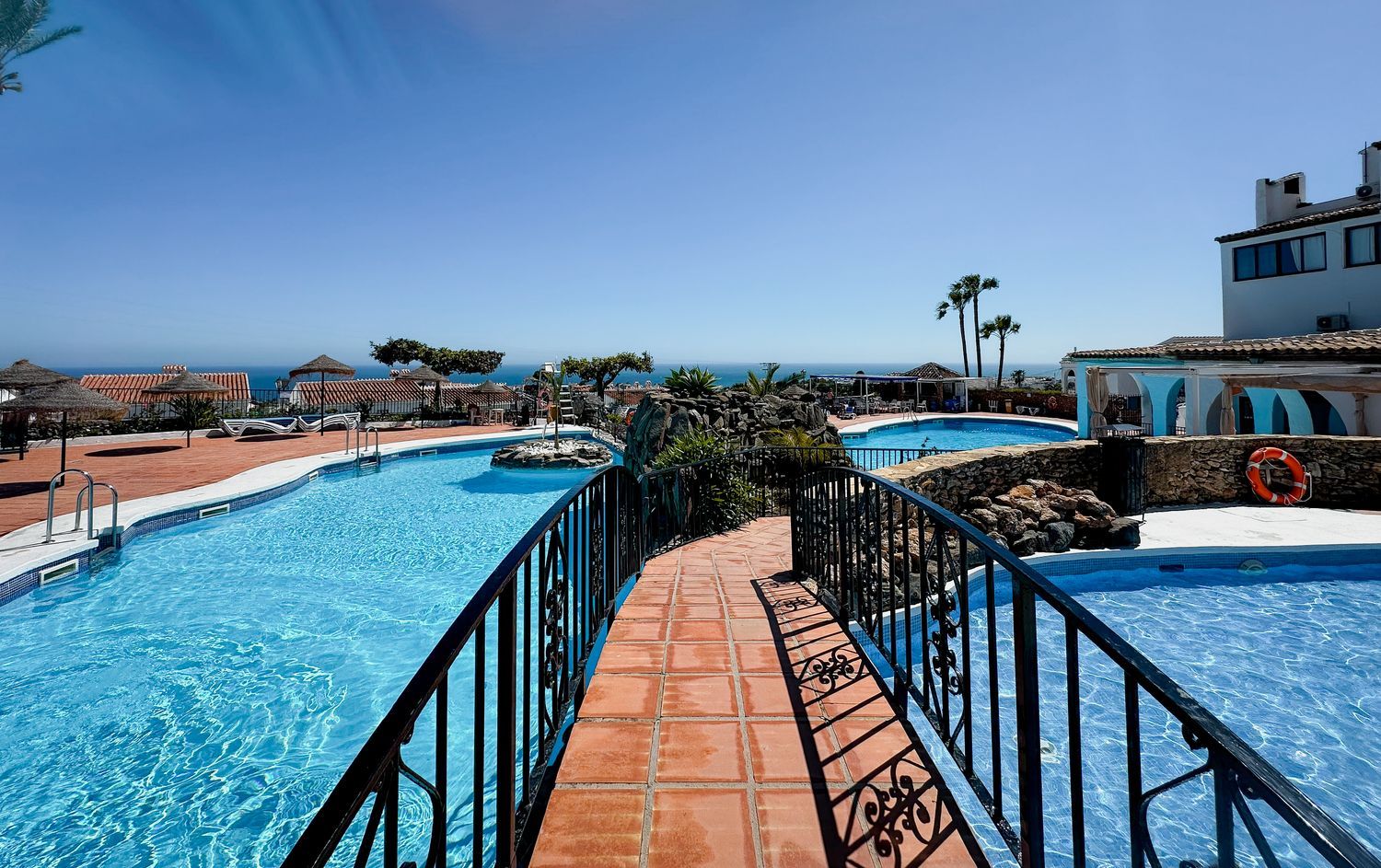 casa-adosada en nerja · capistrano 525000€