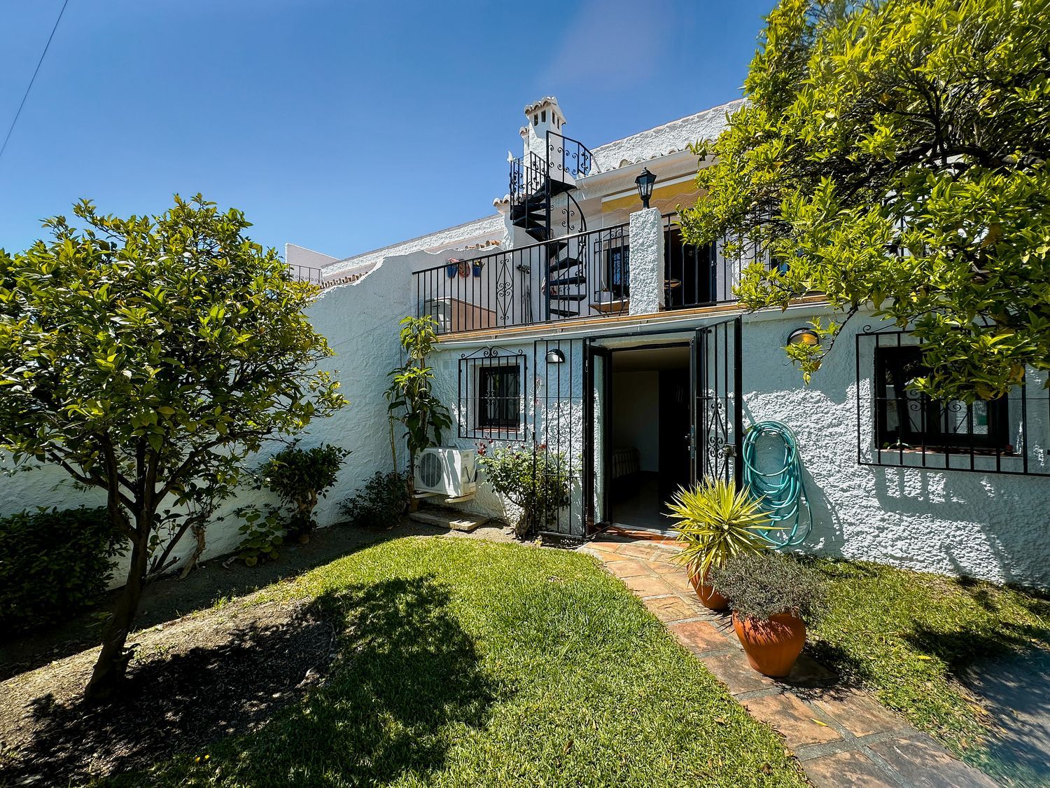 casa-adosada en nerja · capistrano 525000€