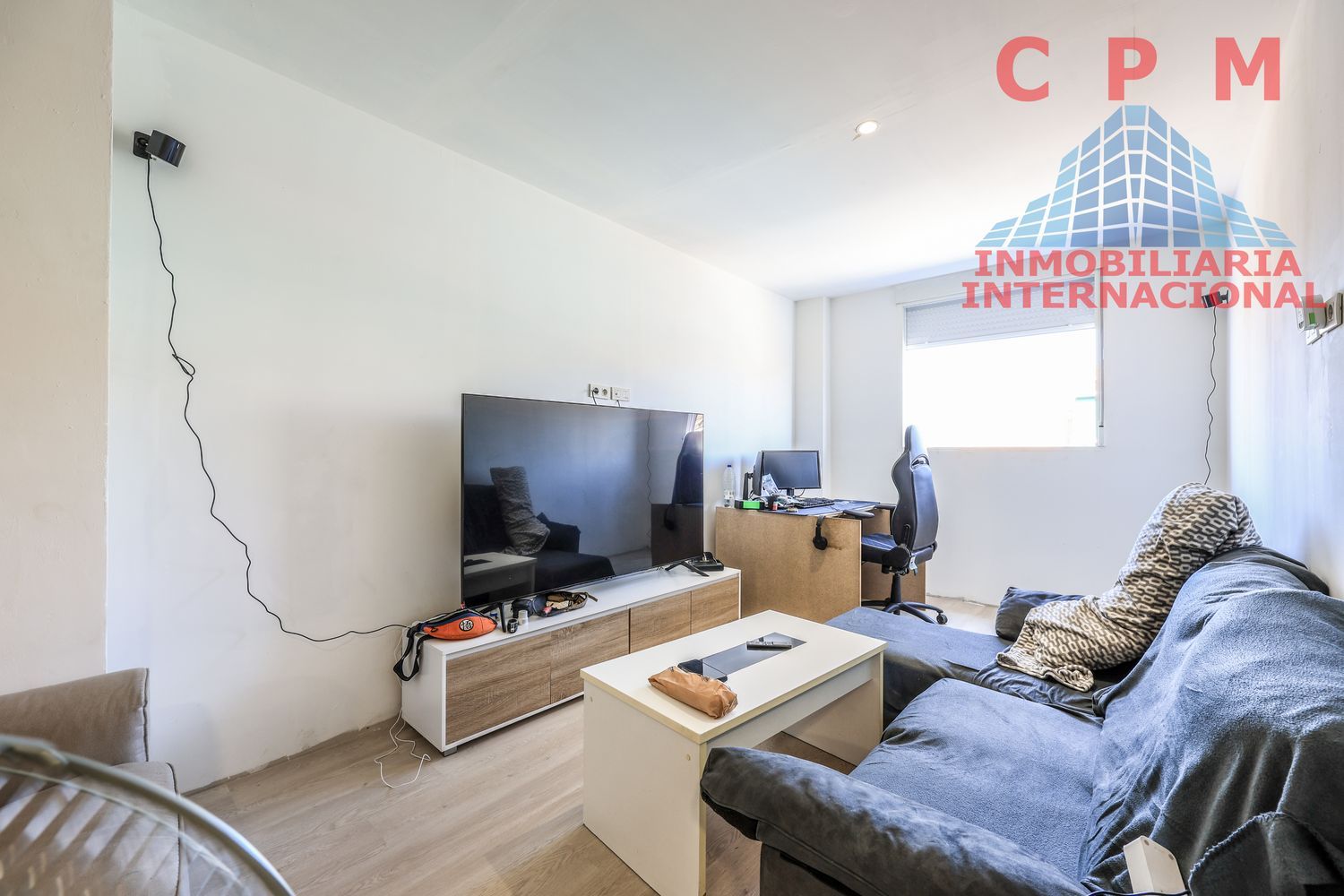 local-y-naves en madrid · villaverde 275000€