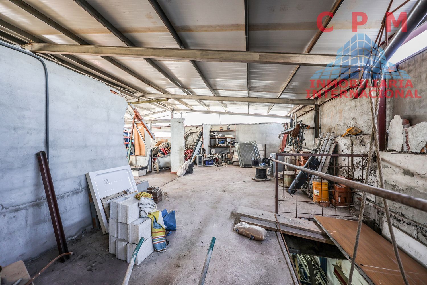 local-y-naves en leganes · leganes-norte 420000€