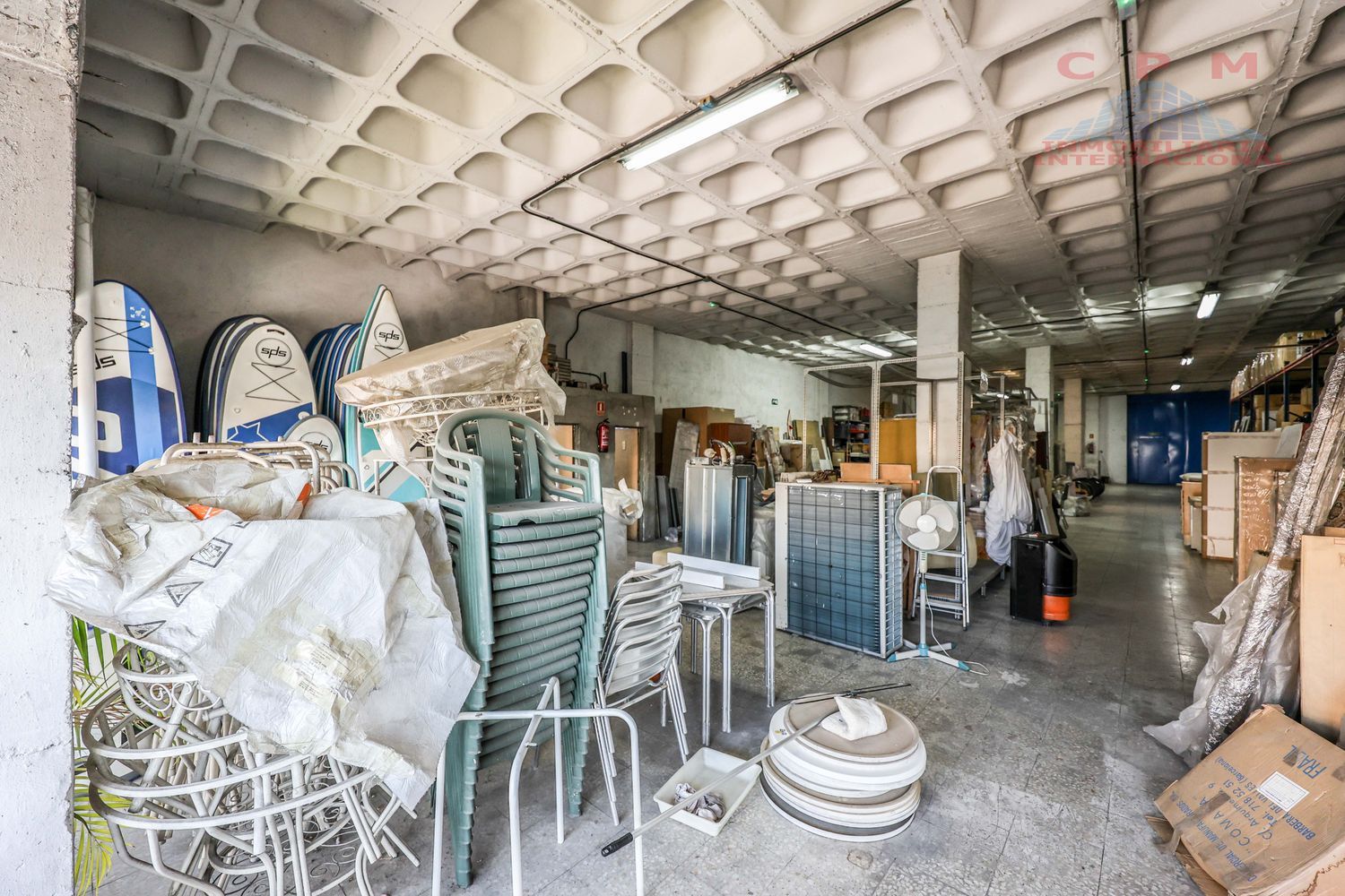 local-y-naves en madrid · hortaleza 700000€