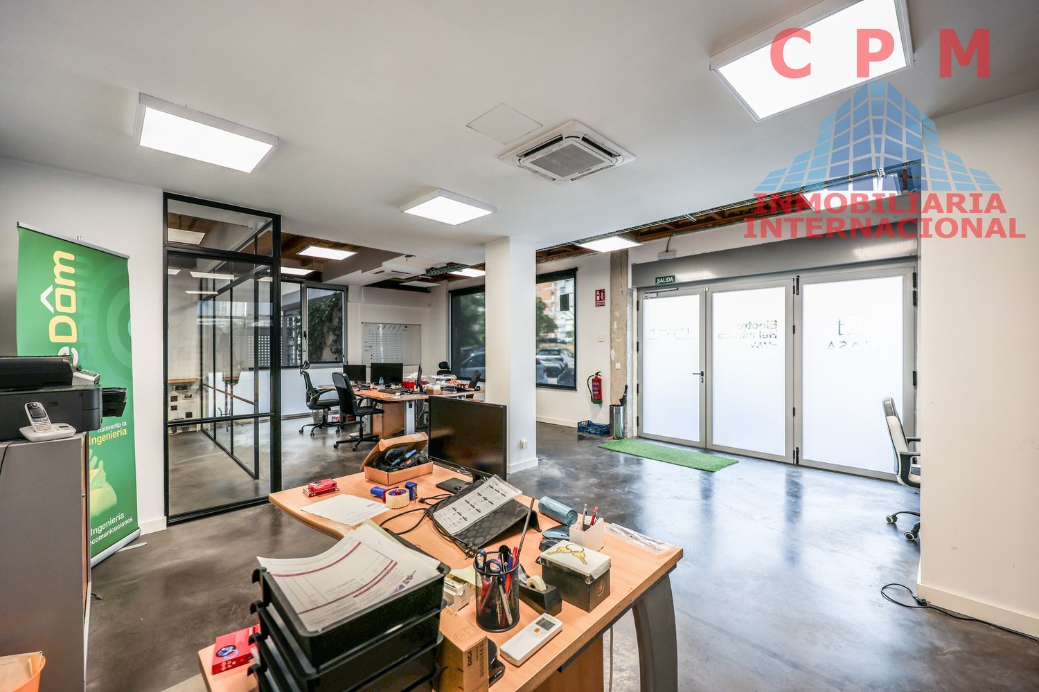 local-y-naves en madrid · fuencarral 2300€